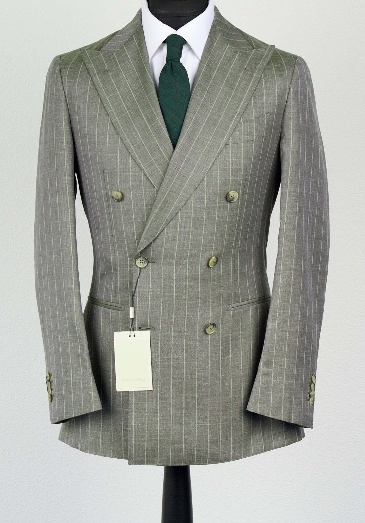 Suitsupply Havana P6621 mid-green striped wool silk linen suit on mannequin