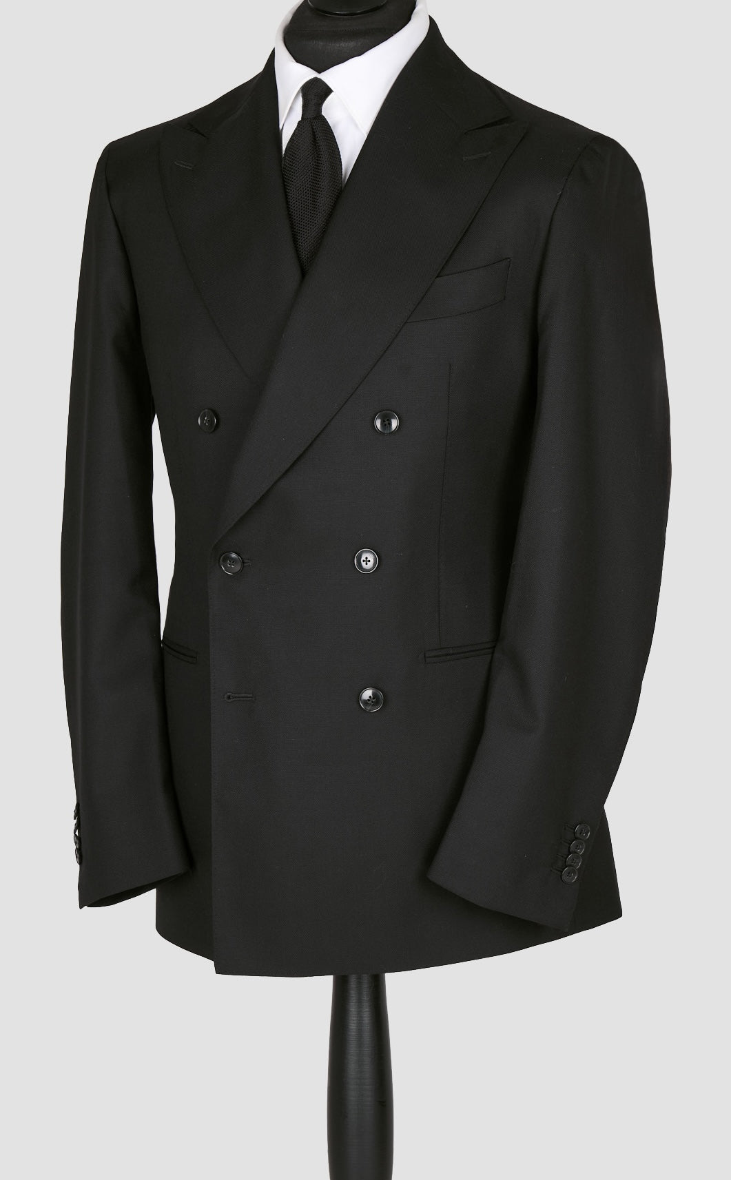New SUITREVIEW Elmhurst Black Pure Wool Super 130s All Season DB Suit